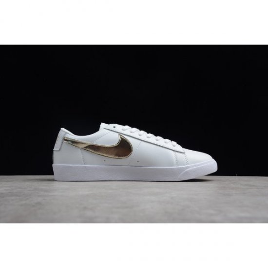 Nike Bayan Blazer Low Le Beyaz / Metal Altın Kaykay Ayakkabı Türkiye - 2A1LAK4W